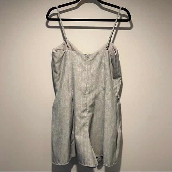 Romeo and Juliet Couture Romper Spaghetti Strap Zipper Gray NWT Women's Large - Picture 7 of 13
